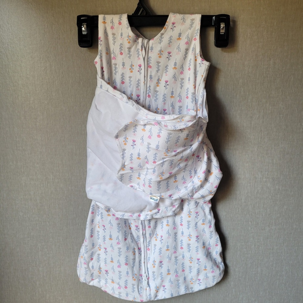 HALO SeepSack Swaddle Size Small 3-6 Months White Floral Cotton Wearable Blanket